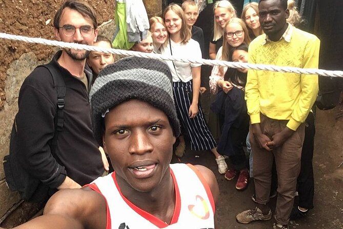 Tembea Kibera - Homes, families, and community projects
