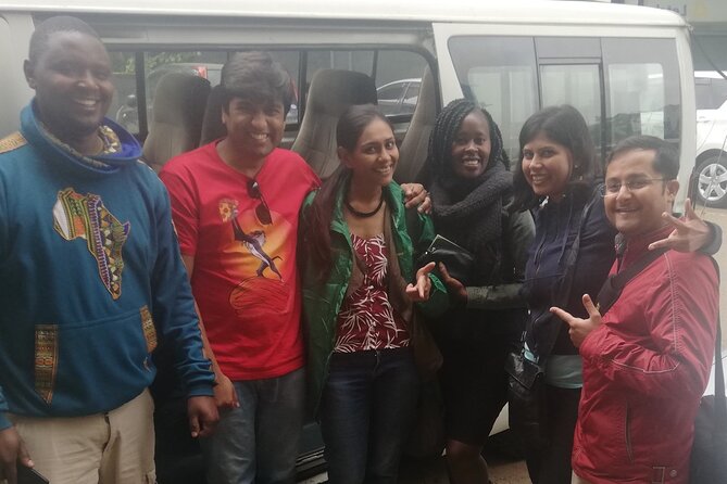 Tour Giraffe Centre, David Shedrick, Karen Blixen & city tour. - Two hours with giraffes at the Giraffe Centre