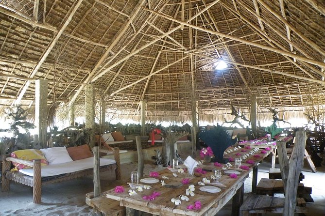 Tour Malindi & Robinson Island & Marafa Hell's Kitchen - Mambrui, salt pans, and the canoe to Robinson Island