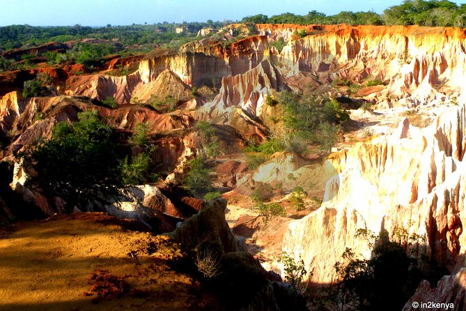 Tour Malindi & Robinson Island & Marafa Hell's Kitchen - How the timing shapes your day