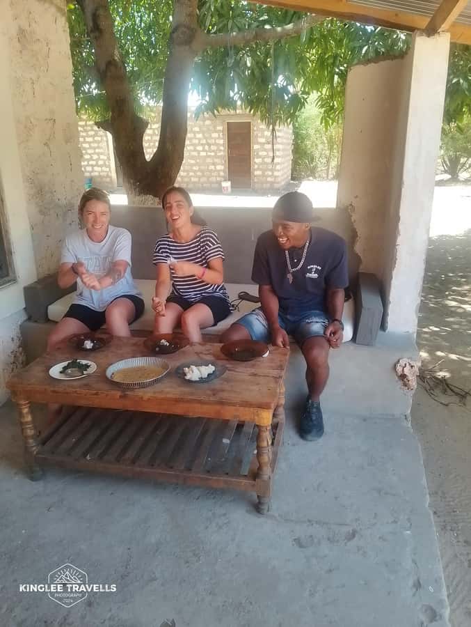 Watamu: Learn Kenyan Cusine with Jonathan - Making chapati, samosas, and spinach